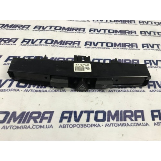 Кнопка аварийки Opel Zafira B 2005-2011 13100105